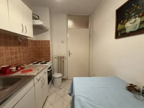 Izdavanje, dvosoban stan, 50m², Kalenić Pijaca, Vračar Sve Podlokacije - image 4