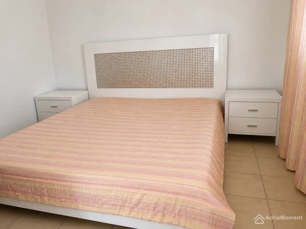 Prodaja, dvosoban stan, 54m², Petrovac, Budva