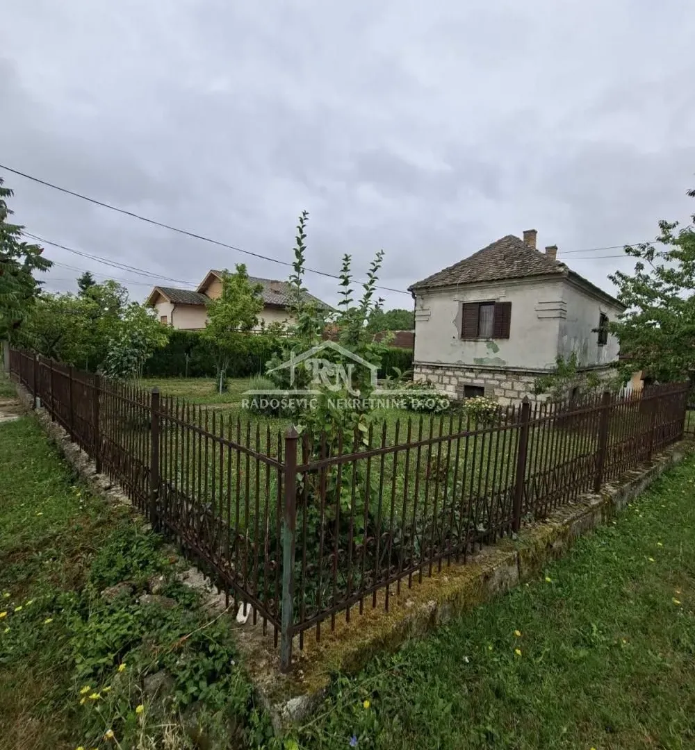 Sale, house, 76m², Čukarica, Beograd