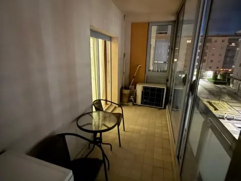 Prodaja, dvosoban stan, 72m², City Kvart, Podgorica - image 7