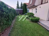 Izdavanje, kuća, 225m², Lipov gaj, Novi Sad Sve Podlokacije - image 1