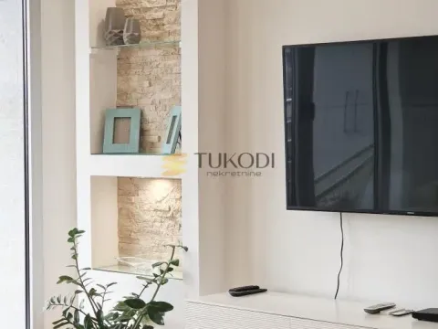 Prodaja, trosoban stan, 105m², Centar, Novi Sad - image 2