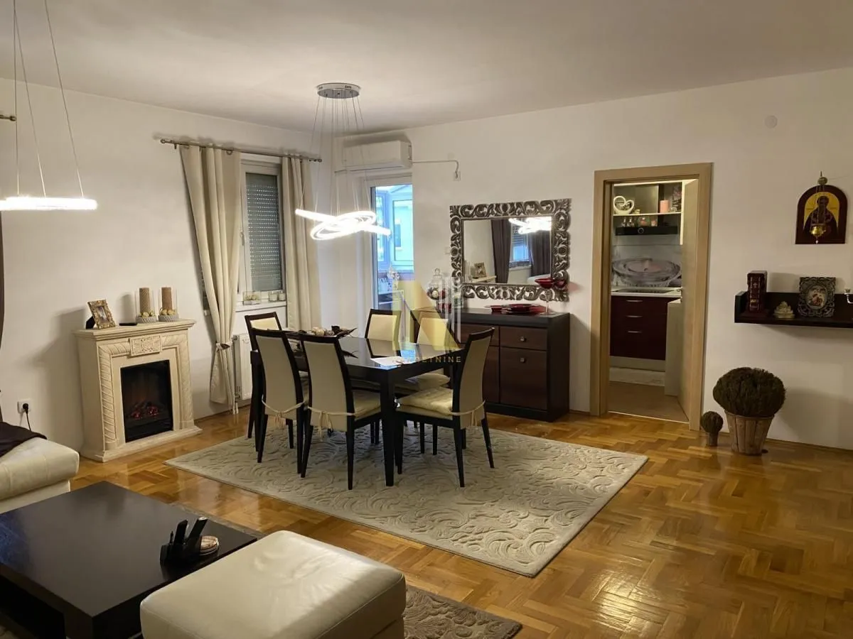 Prodaja, četvorosoban stan, 120m², Novo naselje, Novi Sad