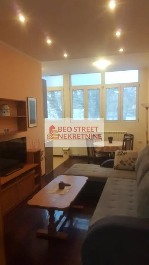 Izdavanje, jednosoban stan, 40m², Hadzipopovac, Palilula Sve Podlokacije