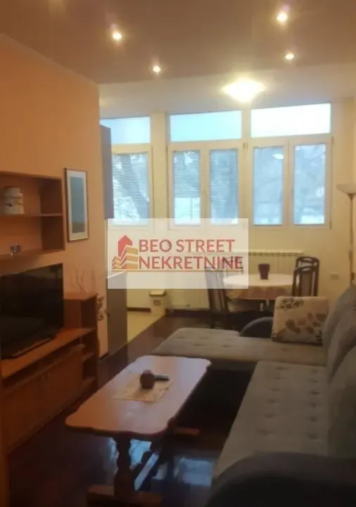 Izdavanje, jednosoban stan, 40m², Hadzipopovac, Palilula Sve Podlokacije