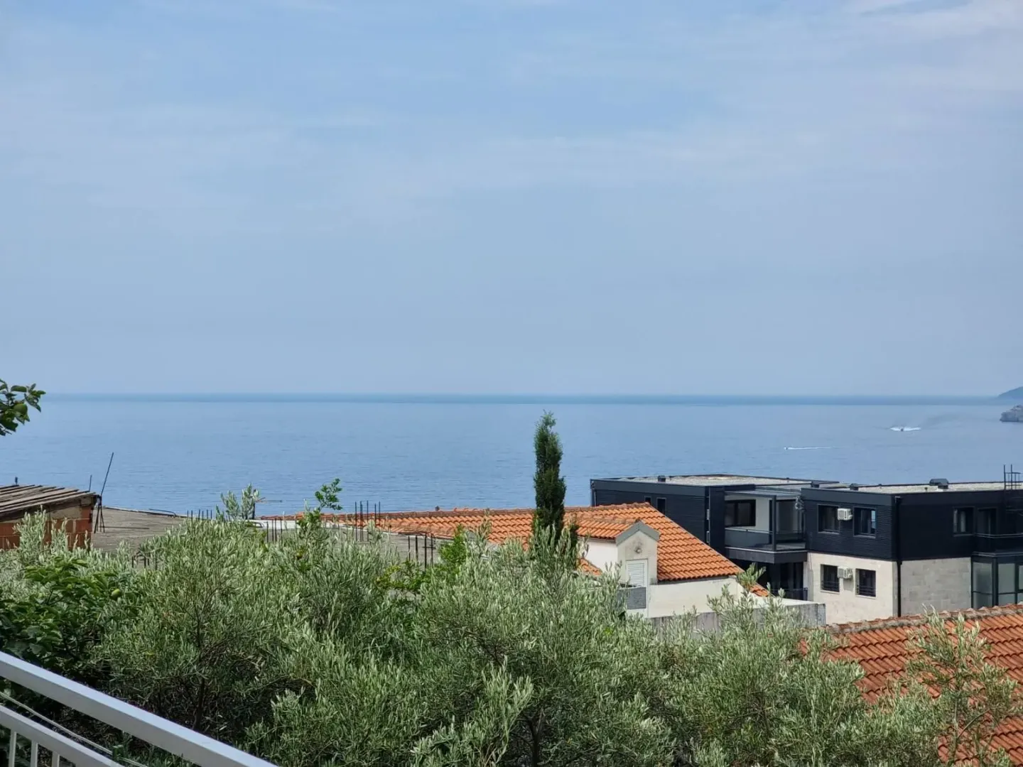 Rent, two bedroom apartment, 120m², Sveti Stefan, Budva