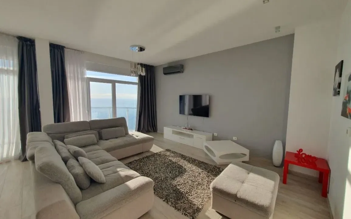Sale, four bedroom apartment, 201m², Dobre Vode, Bar