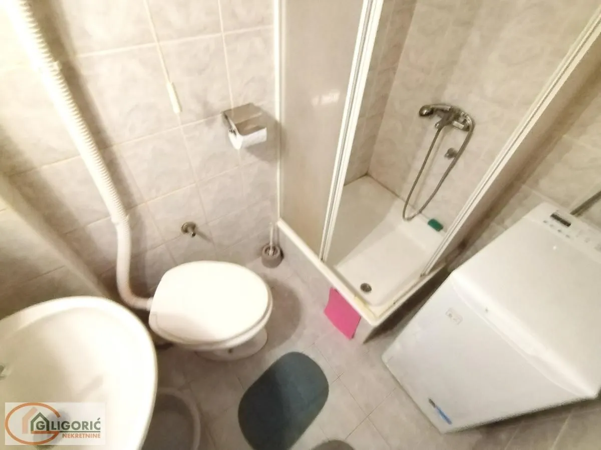 Izdavanje, garsonjera, 30m², Karaburma, Palilula Sve Podlokacije