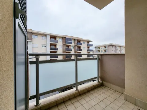 Izdavanje, dvosoban stan, 70m², City Kvart, Podgorica - image 7