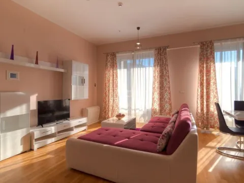 Prodaja, trosoban stan, 104m², Budva, Crna Gora - image 1