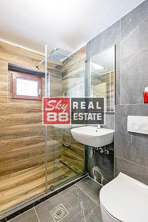 Prodaja, kuća, 400m², Golf Naselje, Beograd