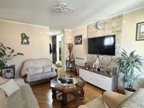 Sale, one bedroom apartment, 62m², Centar, Bar