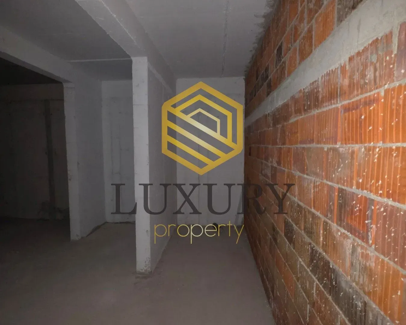 Rent, office space, 120m², Pobrežje, Podgorica