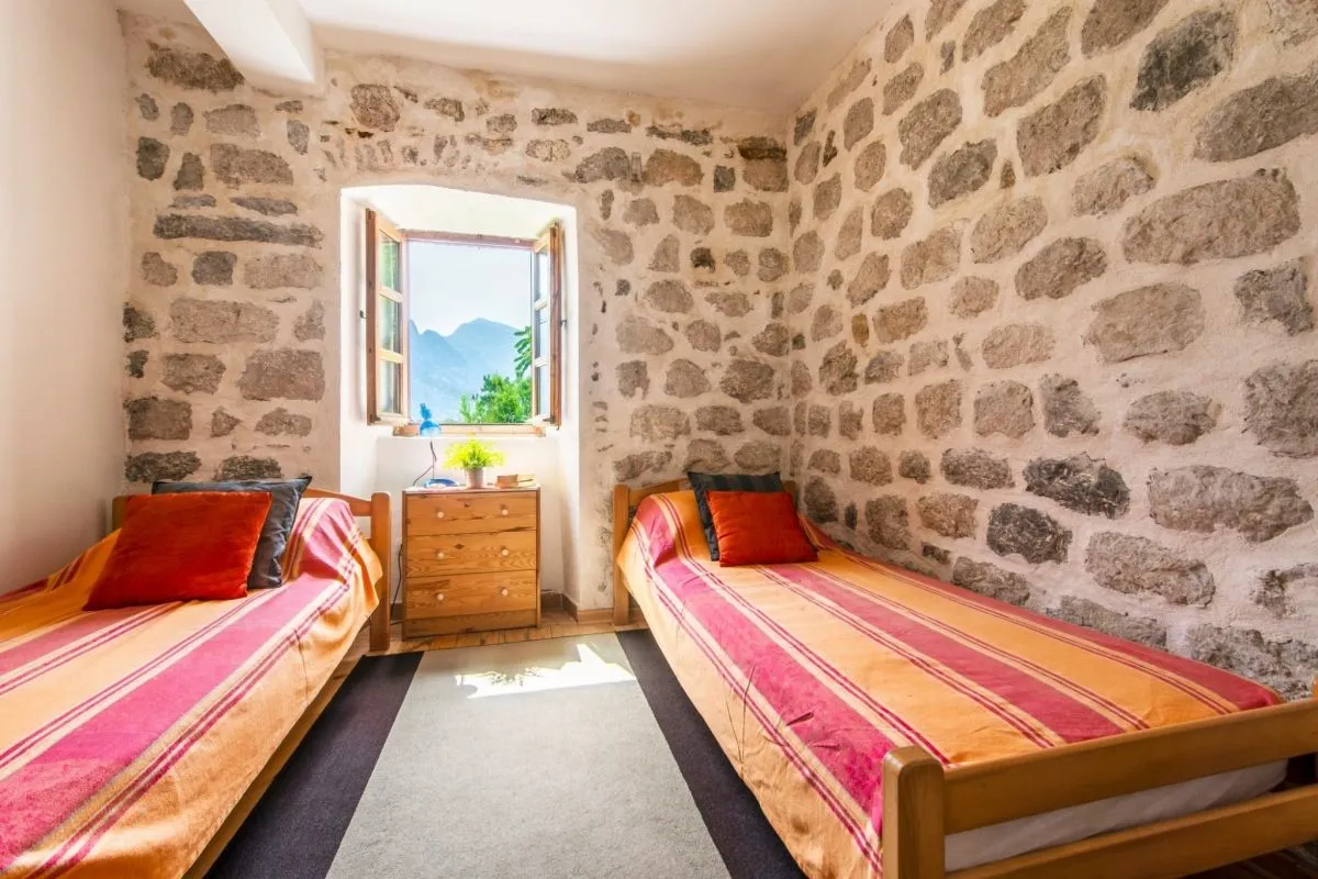 Sale, house, 168m², Prčanj, Kotor