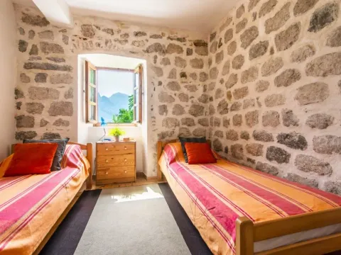 Prodaja, kuća, 168m², Prčanj, Kotor - image 32