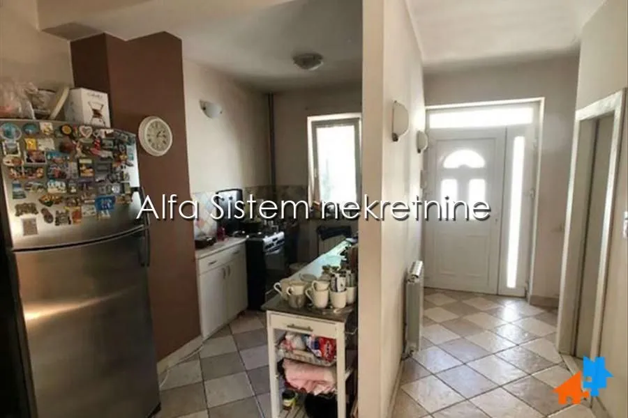 Rent, house, 250m², Voždovac Sve Podlokacije, Beograd