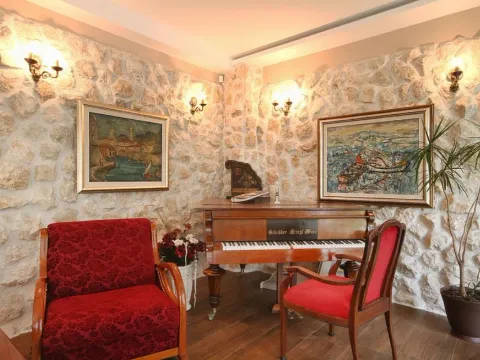 Prodaja, kuća, 497m², Prčanj, Kotor - image 9