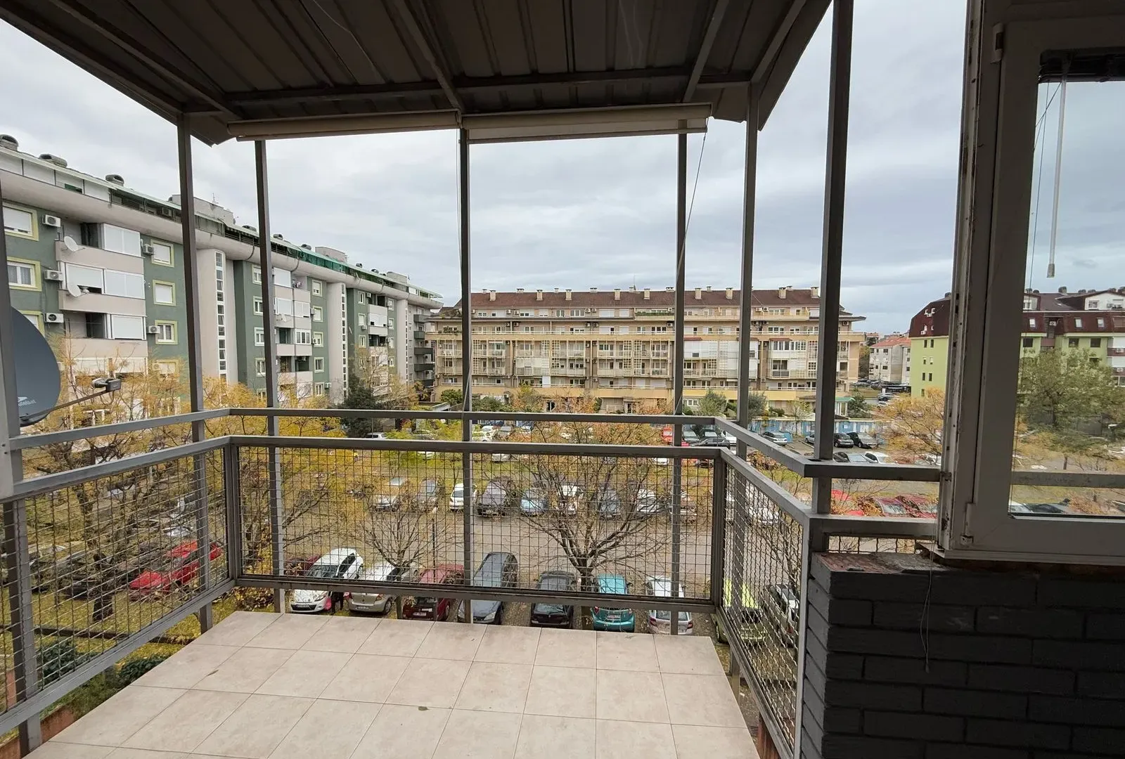 Izdavanje, dvosoban stan, 76m², Stari Aerodrom, Podgorica