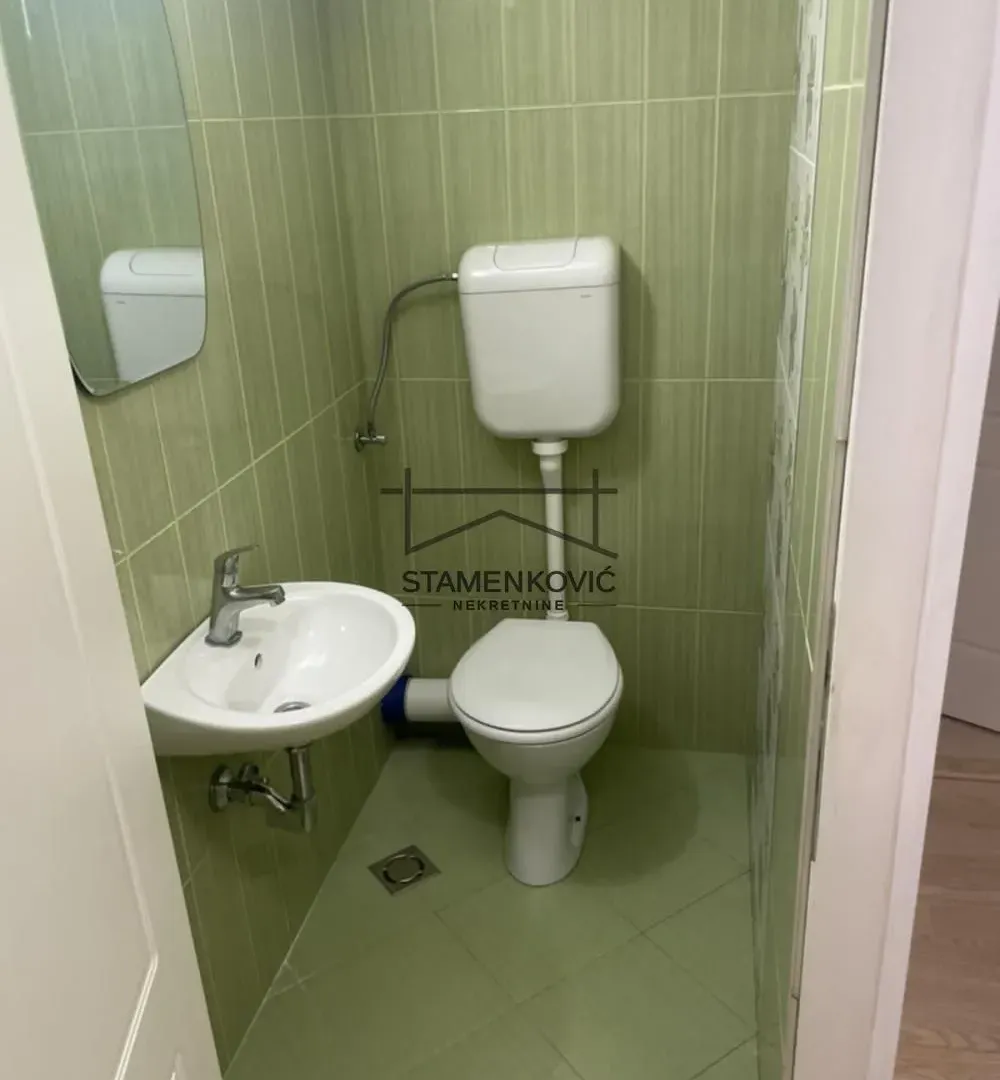 Izdavanje, četvorosoban stan, 80m², Liman 1, Novi Sad Sve Podlokacije