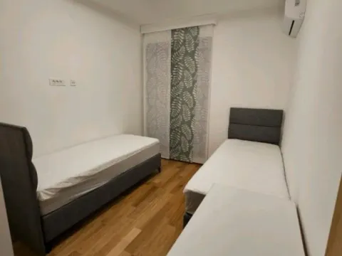 Izdavanje, dvosoban stan, 68m², New City, Podgorica - image 8