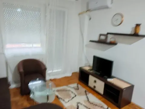 Rent, one bedroom apartment, 37m², Bulevar Oslobodjenja, Novi Sad Sve Podlokacije - image 4