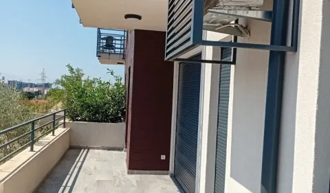 Izdavanje, dvosoban stan, 76m², Gorica C, Podgorica - image 7