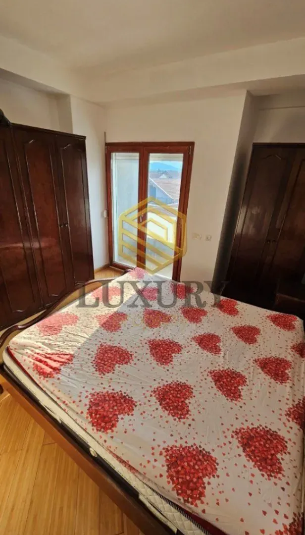 Izdavanje, dvosoban stan, 64m², Stari Aerodrom, Podgorica