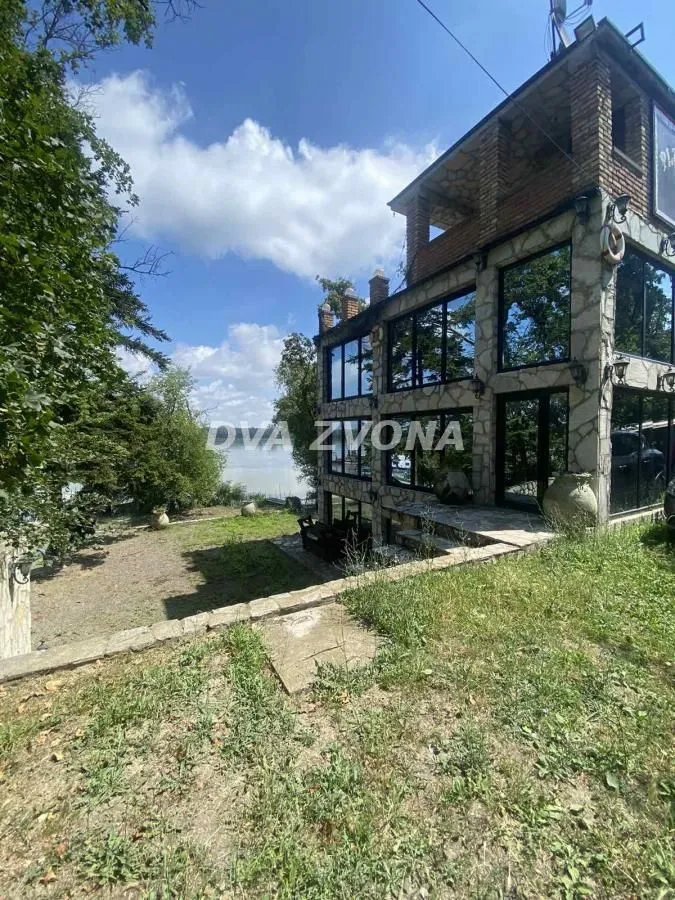 Prodaja, ugostiteljski objekat, 280m², Čortanovci, Inđija