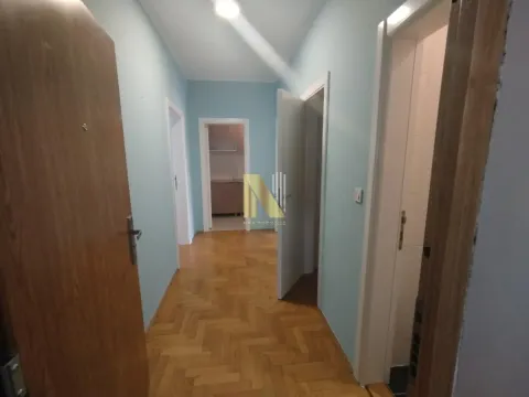 Izdavanje, trosoban stan, 78m², Centar, Novi Sad - image 10