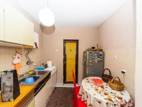 Prodaja, dvosoban stan, 74m², Pejton, Podgorica - image 4
