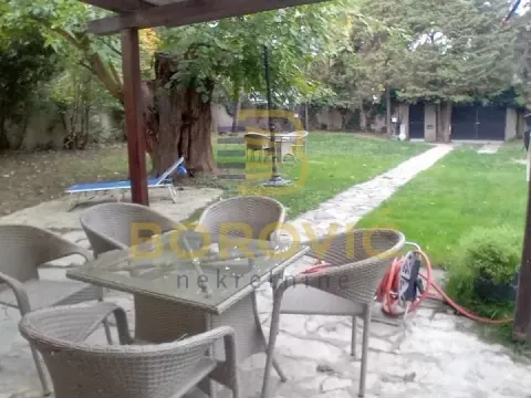 Rent, house, 160m², Savski Venac, Beograd - image 16