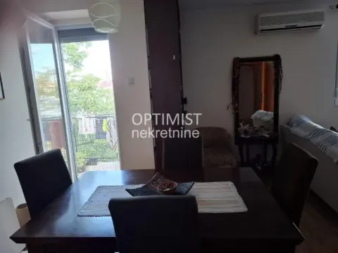 Prodaja, trosoban stan, 86m², Zemun Centar, Zemun Sve Podlokacije - image 2