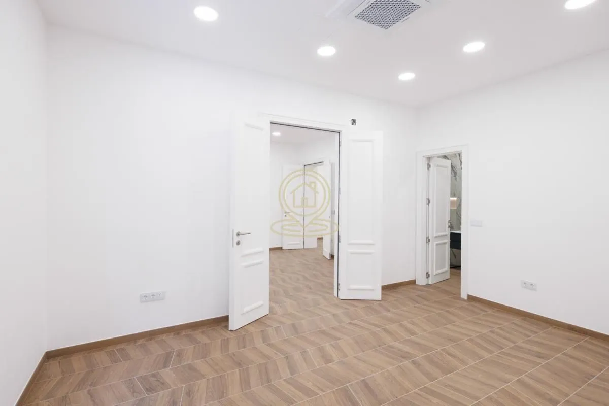 Rent, four bedroom apartment, 120m², Stari Grad, Beograd