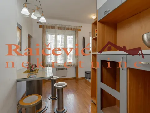 Prodaja, jednosoban stan, 40m², Centar, Stara Pazova - image 9