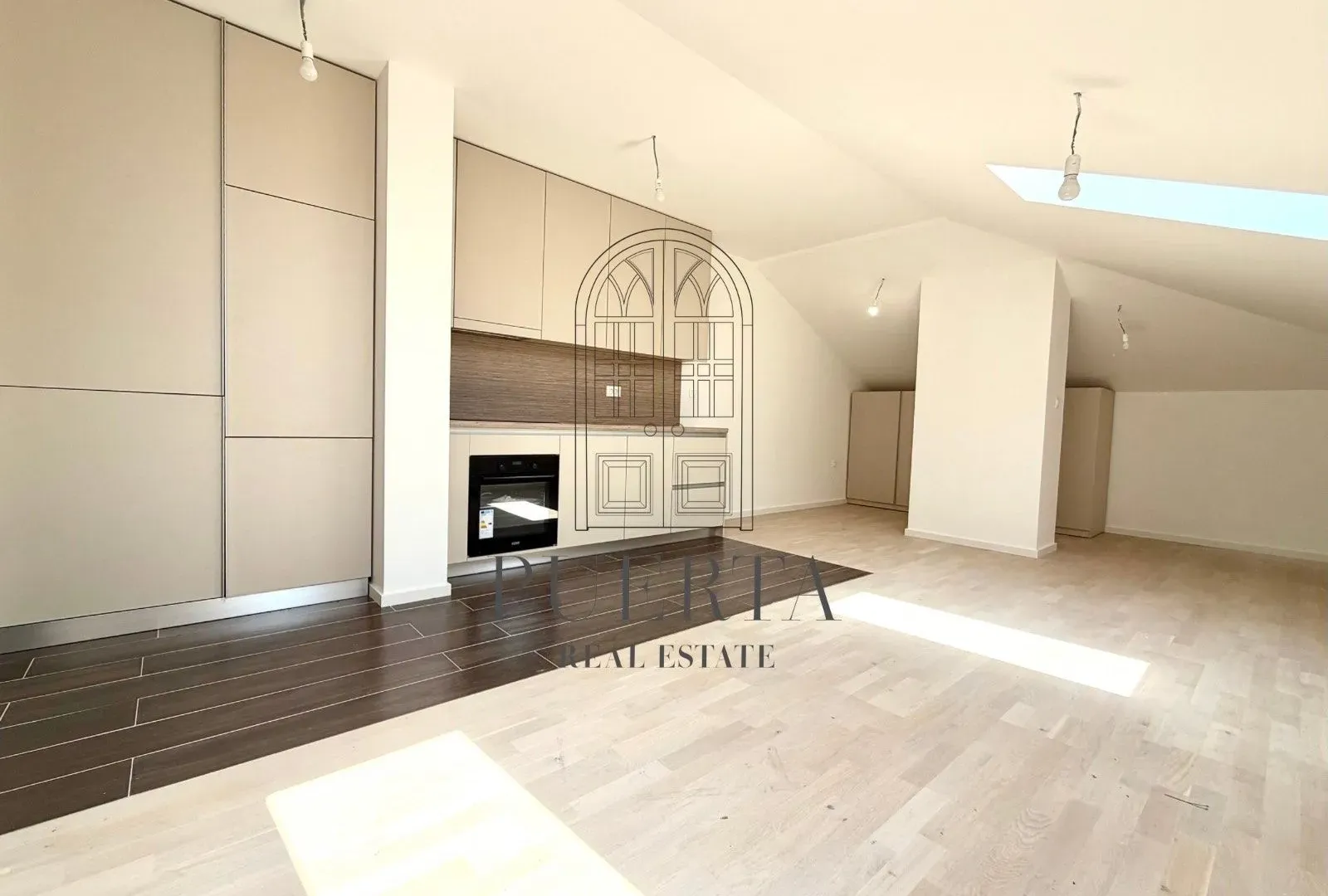 Prodaja, garsonjera, 45m², Tološi, Podgorica