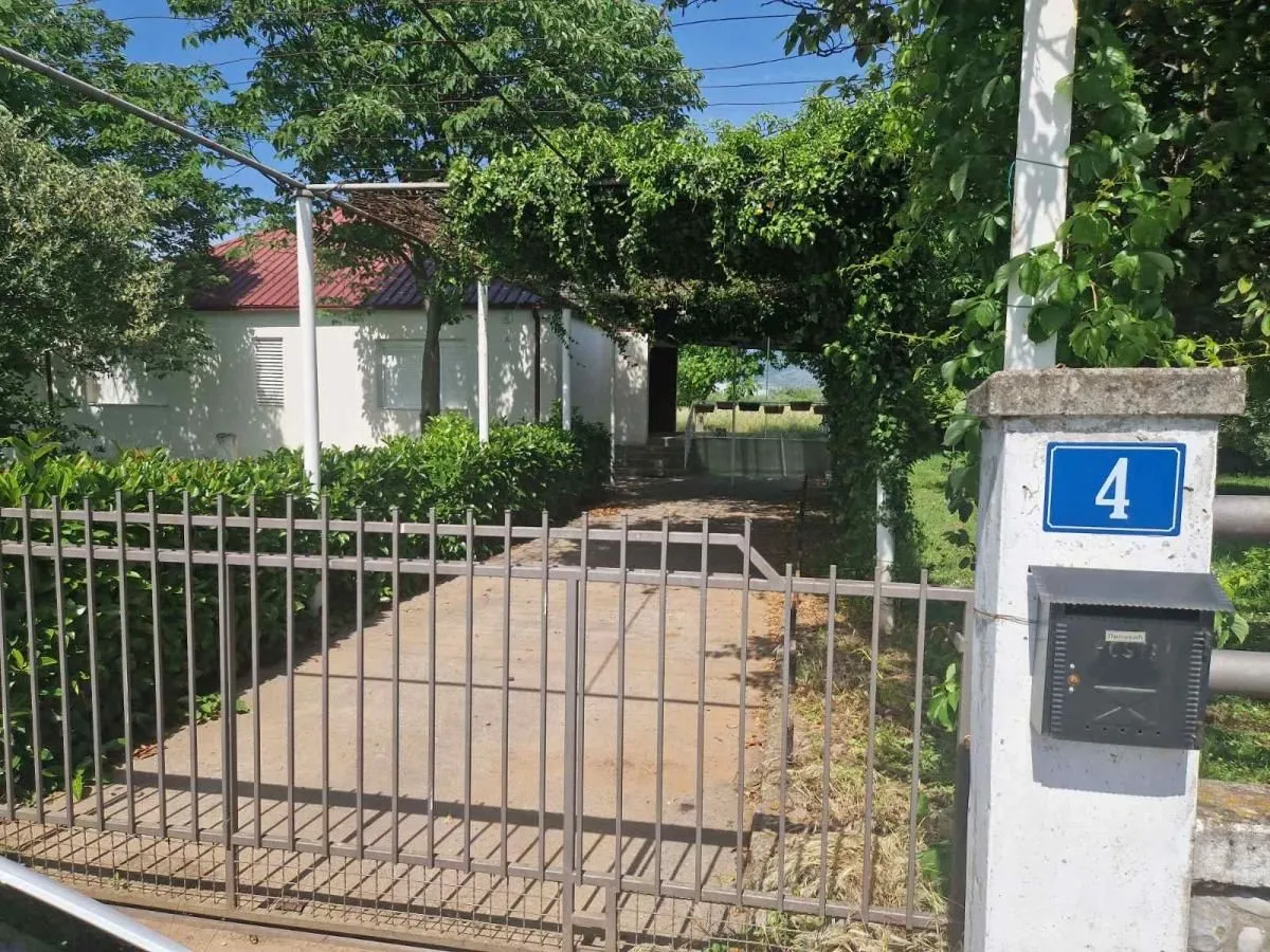 Prodaja, kuća, 175m², Tuzi, Podgorica