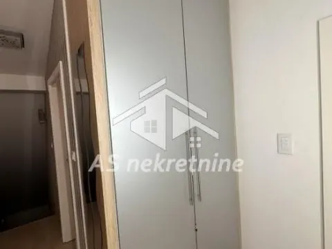 Izdavanje, trosoban stan, 80m², Bogoslovija, Palilula Sve Podlokacije - image 9