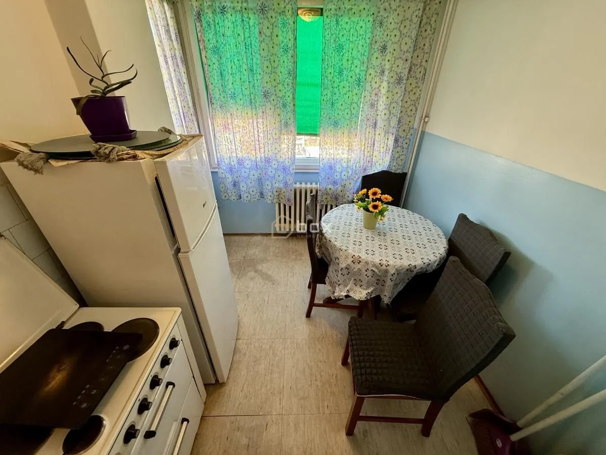 Izdavanje, trosoban stan, 75m², Crveni Pevac, Niš
