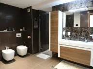 Rent, four bedroom apartment, 178m², City Kvart, Podgorica - image 13