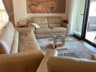 Izdavanje, trosoban stan, 130m², Centar, Budva - image 2