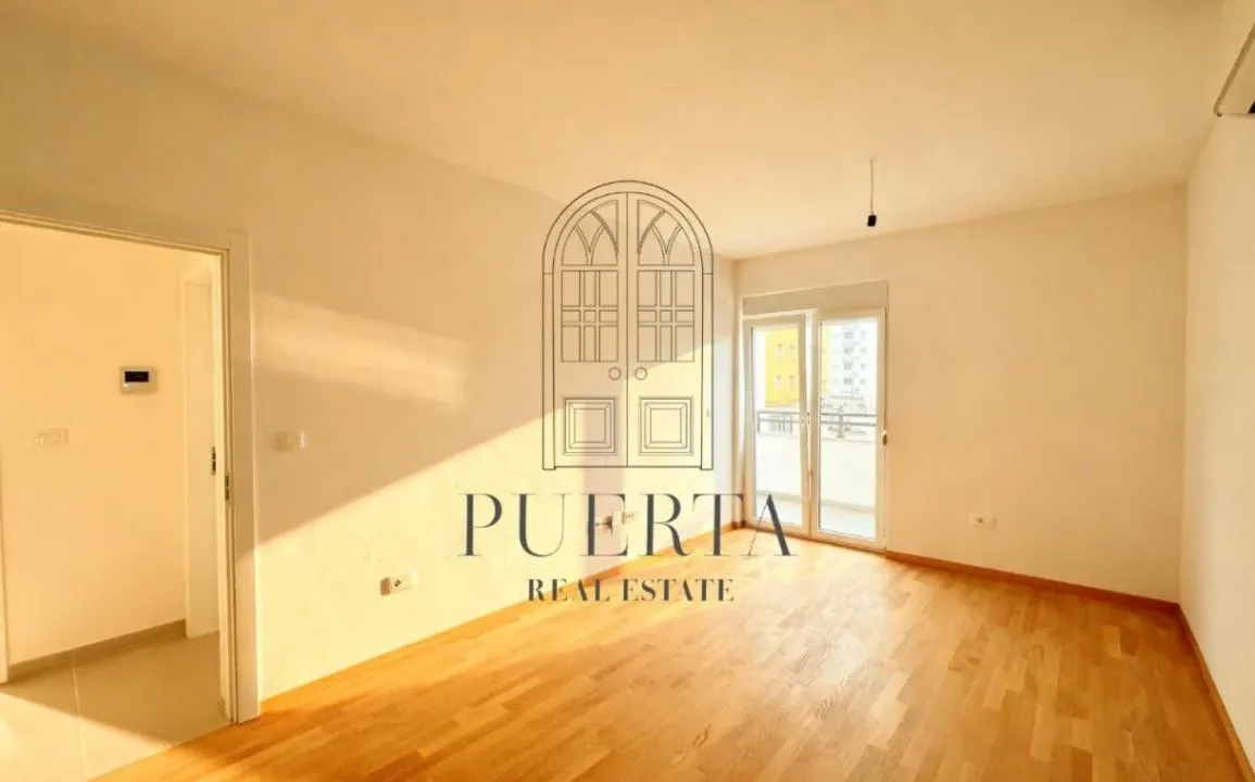 Prodaja, jednosoban stan, 45m², Pobrežje, Podgorica