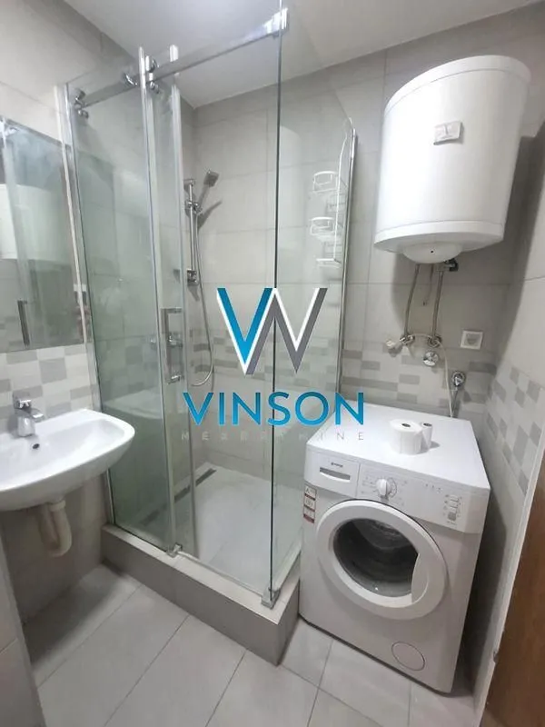 Izdavanje, dvosoban stan, 46m², Centar, Novi Sad