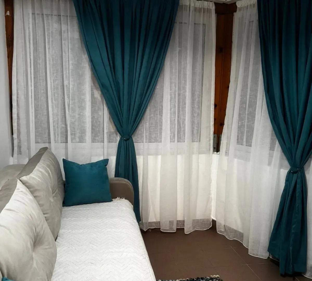 Izdavanje, dvosoban stan, 40m², Rafailovići, Budva
