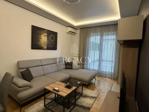 Rent, two bedroom apartment, 50m², Đeram Pijaca, Beograd - image 6