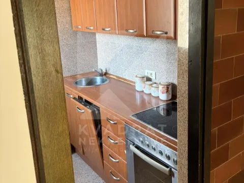 Rent, three bedroom apartment, 75m², Blok 5, Podgorica - image 3