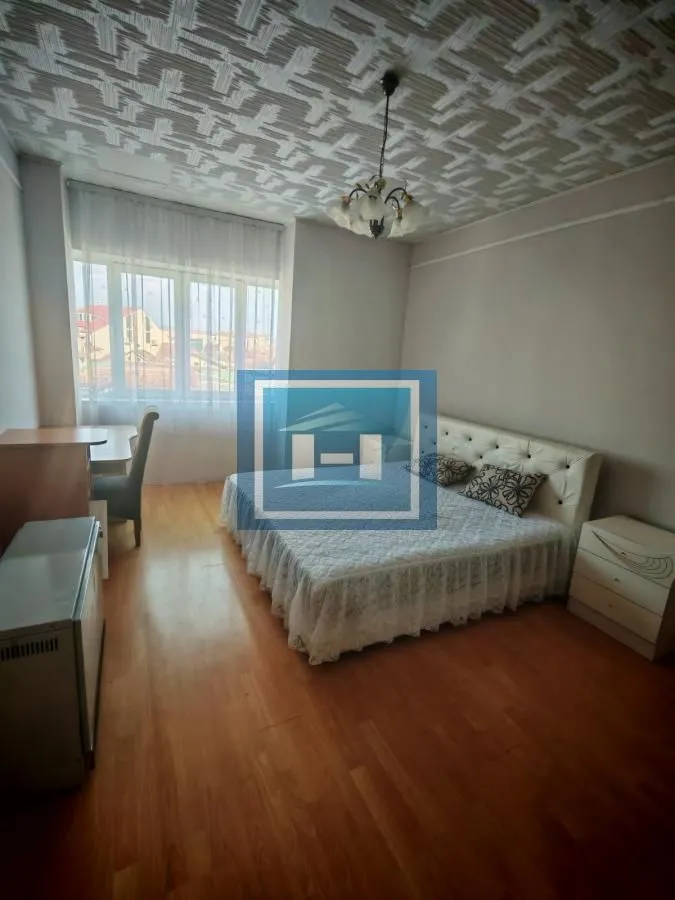 Izdavanje, dvosoban stan, 61m², Centar, Paraćin