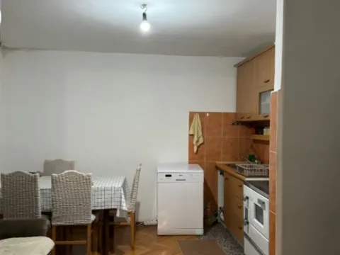 Prodaja, dvosoban stan, 62m², Centar, Berane - image 13