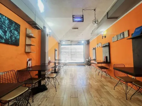 Izdavanje, poslovni prostor, 70m², Centar, Podgorica - image 2