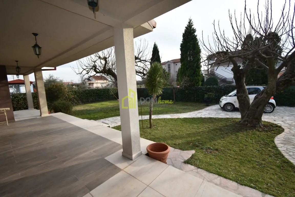 Sale, house, 191m², Tološi, Podgorica