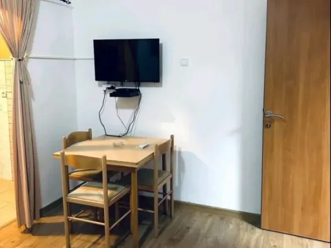 Izdavanje, jednosoban stan, 45m², Dalmatinska ulica, Podgorica - image 2